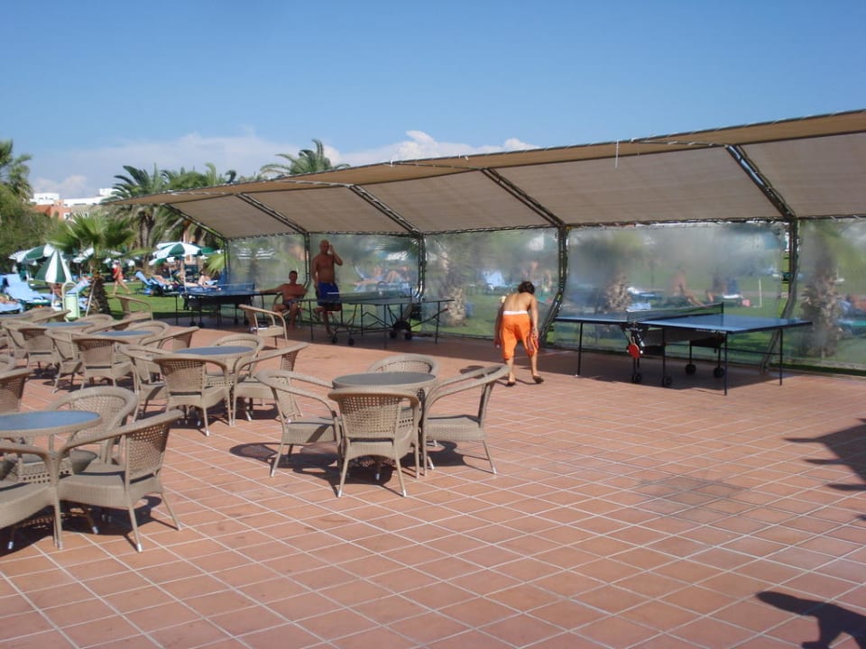 Tischtennisplatten geschützt vom Wind Megasaray Club Belek