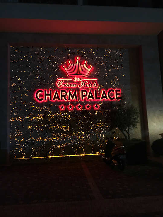 Sonstiges Well Palace Side