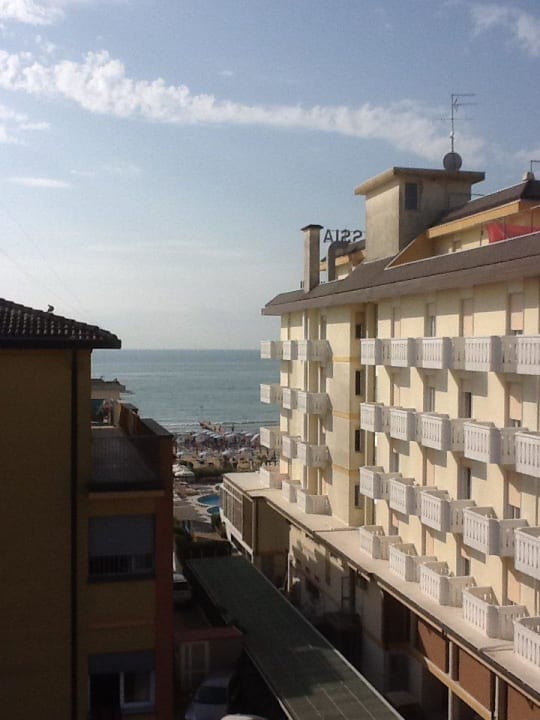 Blick zum nahen Strand Hotel My Fair