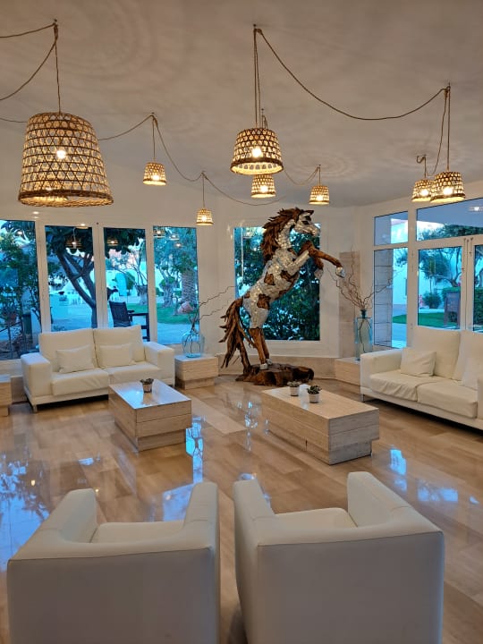 Lobby Marinda Garden Aparthotel