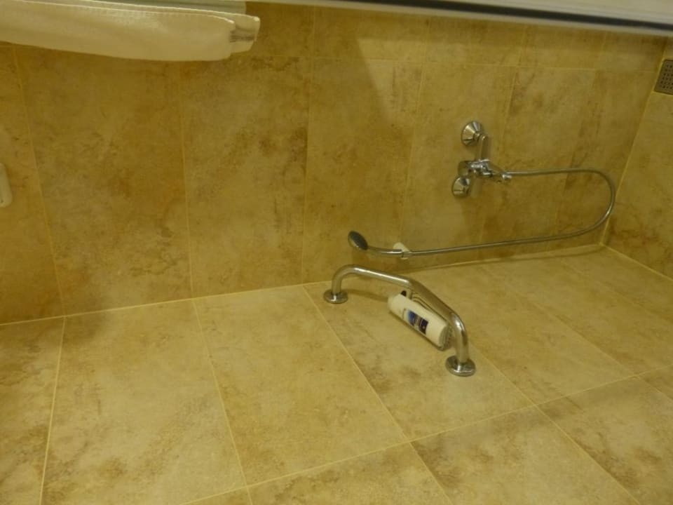 Dusche Gardenia Hotel