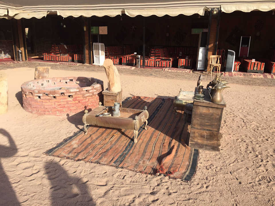 Außenplatz Sun City Camp