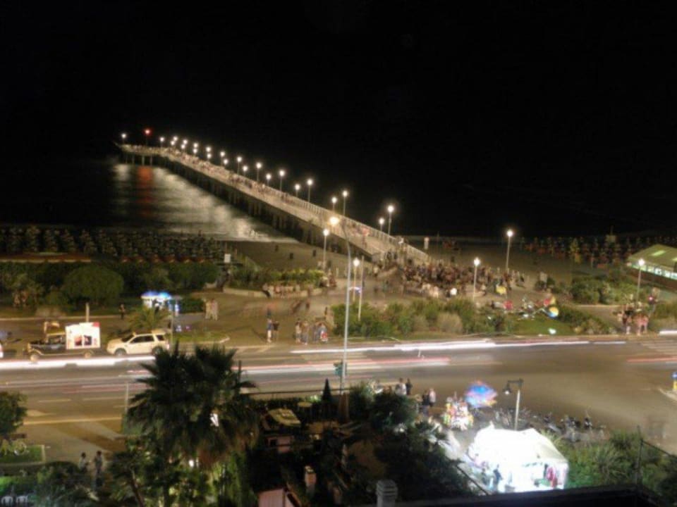 Vista notturna dall'hotel Hotel Tirreno