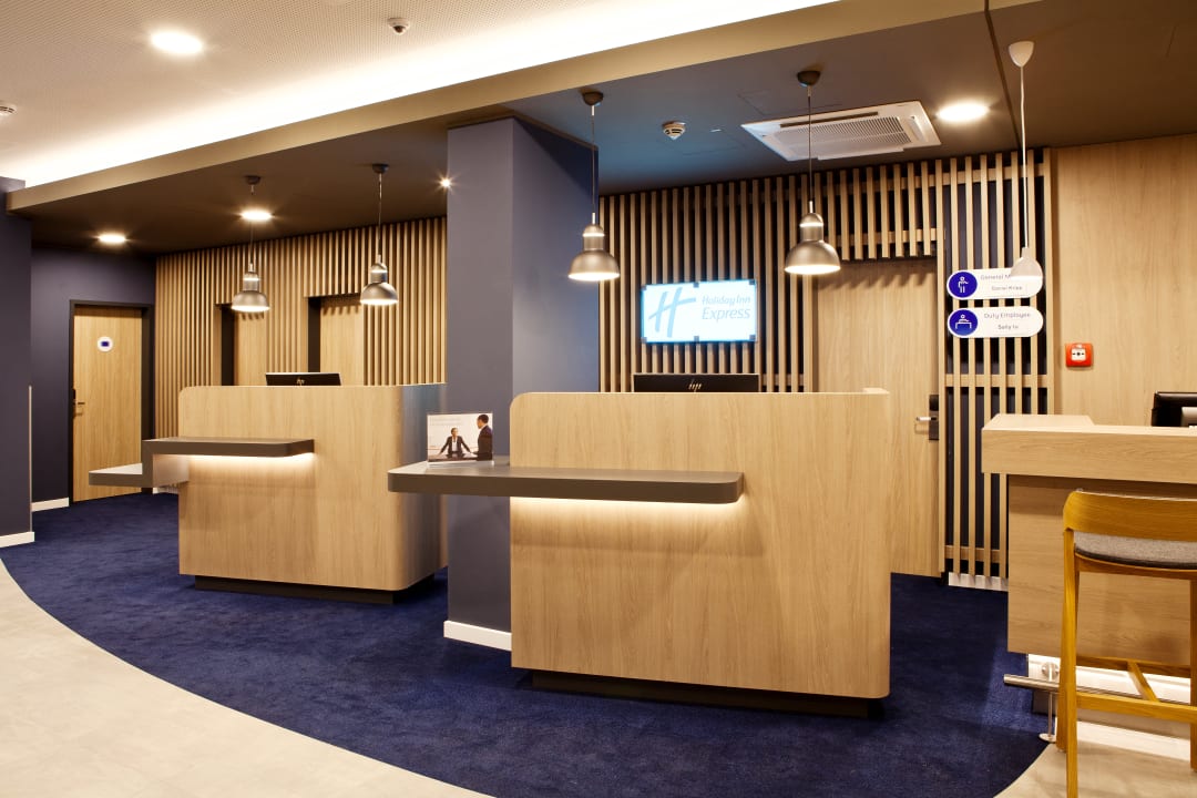 Lobby Holiday Inn Express Oberhausen by IHG