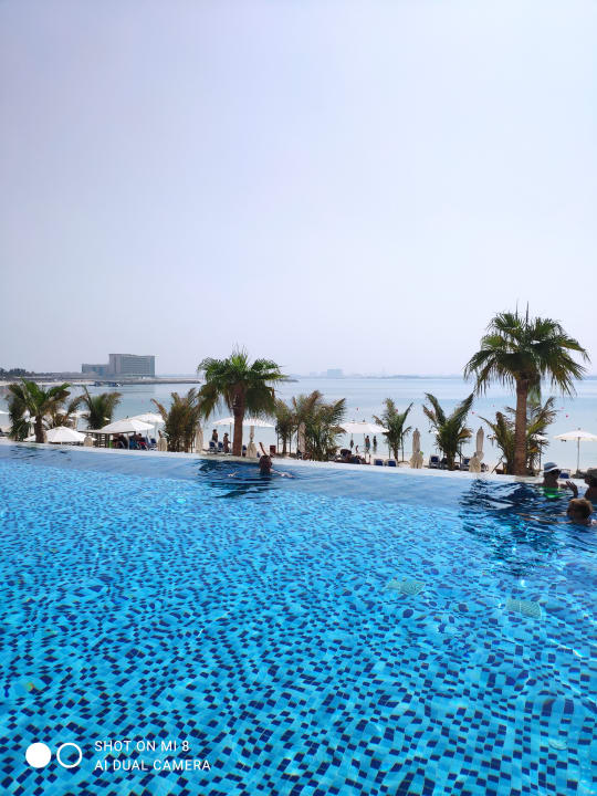 Pool Hampton by Hilton Marjan Island
