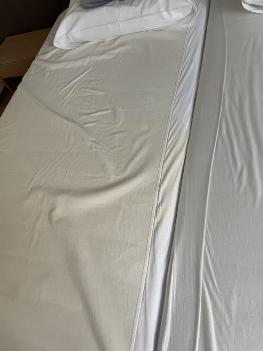 Zimmer JUFA Hotel Hamburg HafenCity