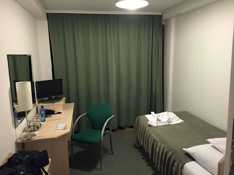 Pokój od wejścia Hotel Logos