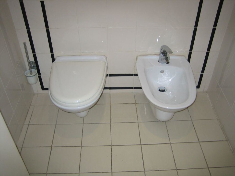 Toilette Iberostar Waves Averroes