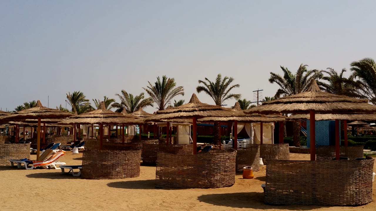 Strand Hotel Titanic Palace