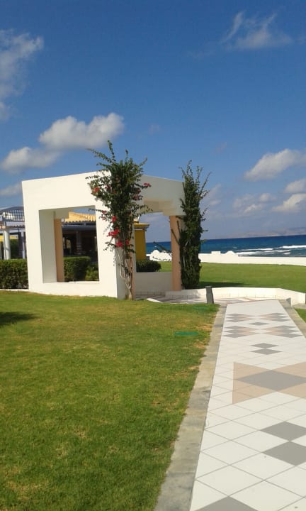 Gartenanlage Hotel Serita Beach