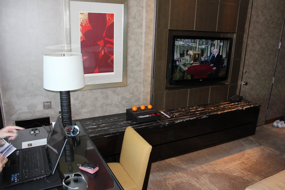 Teil des Zimmers  Hotel The Ritz-Carlton Hongkong