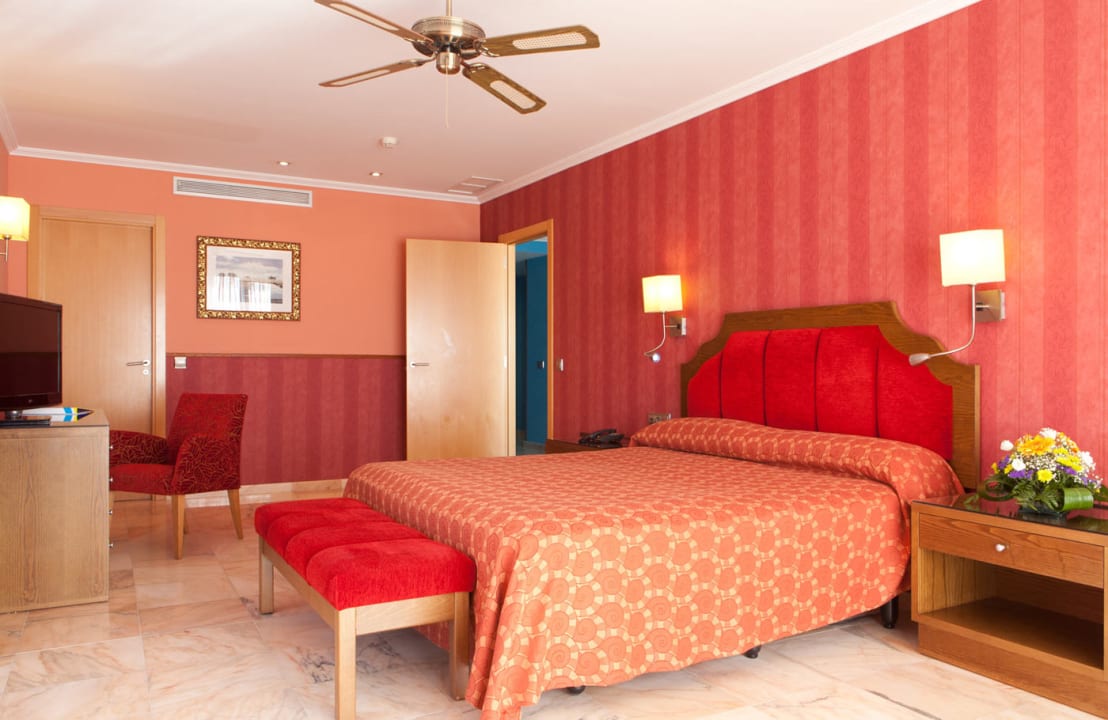 Zimmer Playamarina Hotel