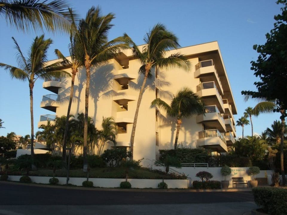 Außenansicht eines der Gebäude Aston at the Maui Banyan