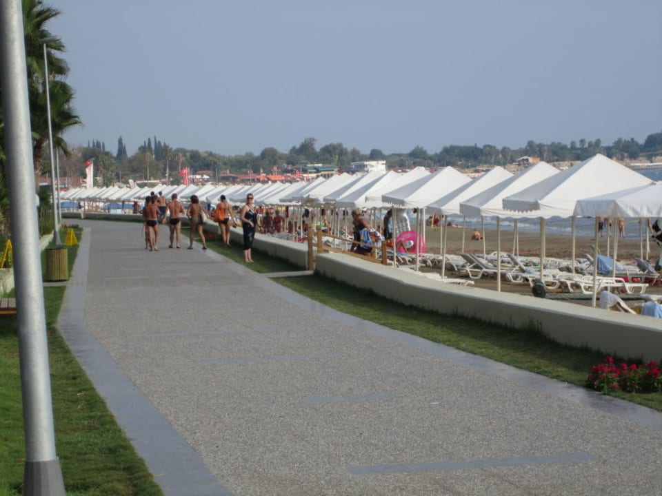 Strandpromenade Hotel Sirma