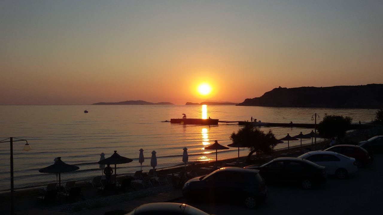 Auf der Terrasse beim Abendessen Hotel Horizon