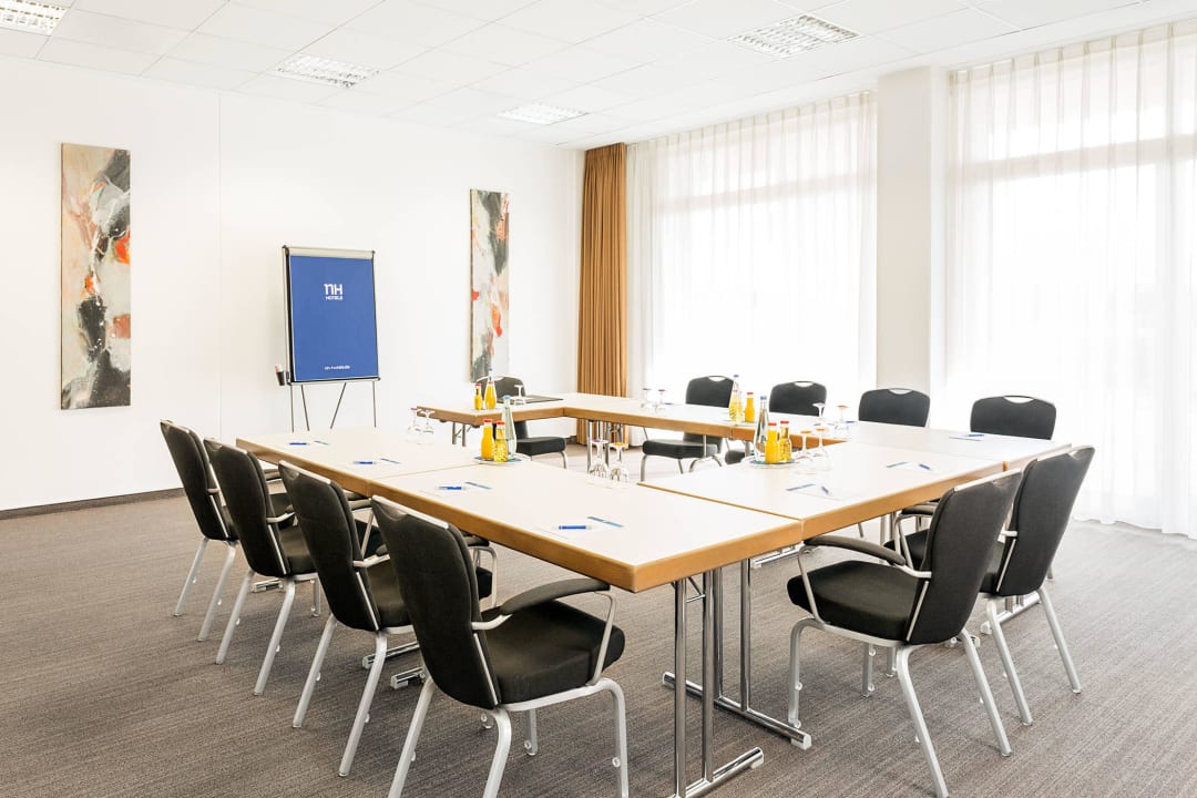 Meeting Room NH Hamburg Horner Rennbahn