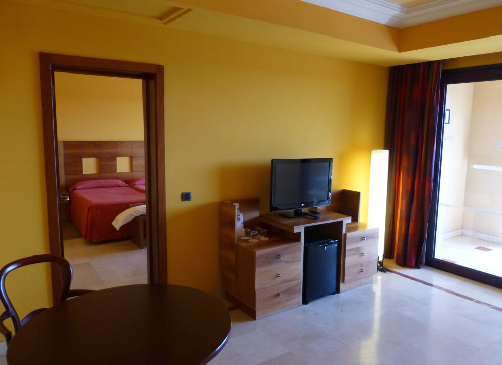 Junior Suite - von Wohnraum ins Schlafzimmer Lopesan Costa Meloneras, Resort & Spa