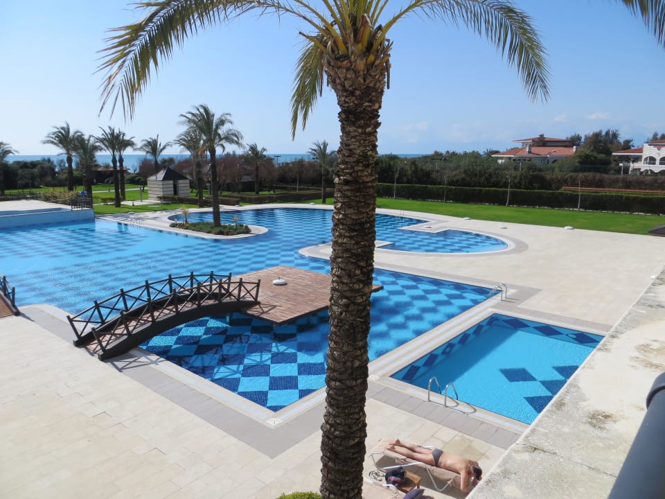 Wunderschöner Pool … aber noch zu kalt Kempinski Hotel The Dome Belek