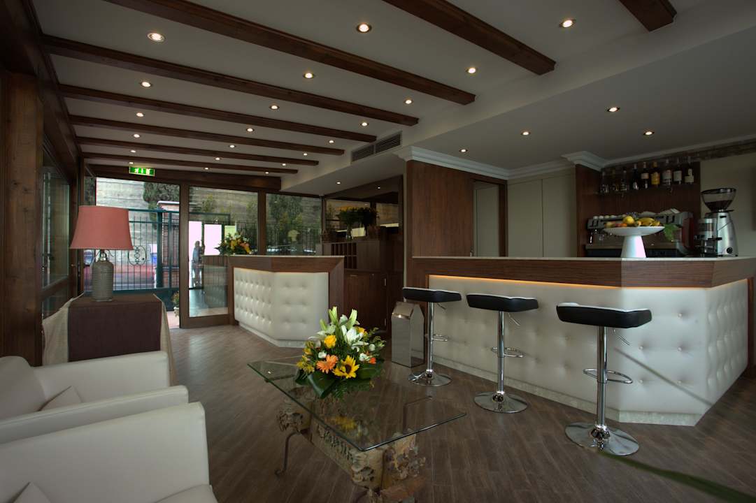 Bar Hotel Borromeo Resort