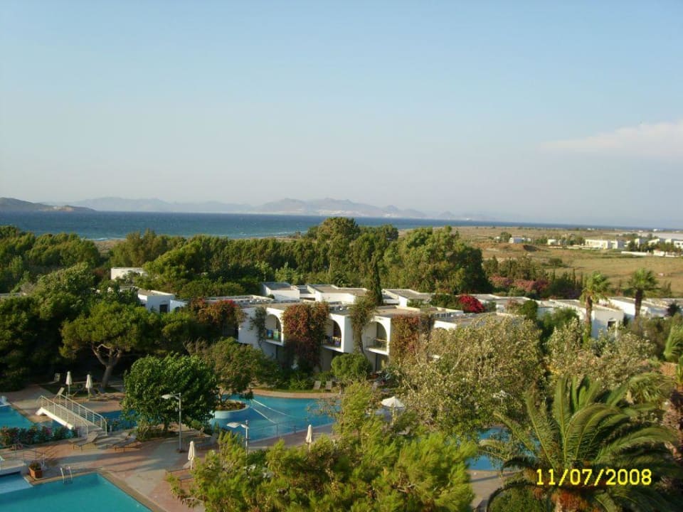 Pool-Anlage Caravia Beach Hotel