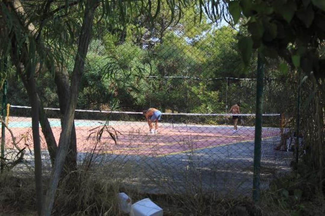 Tennisplatz Domes Aulūs Zante, Autograph Collection