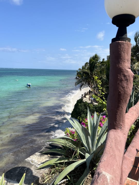 Strand Bahari Beach Hotel