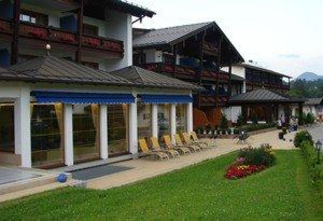 Hotel von außen Wellnesshotel Zechmeisterlehen