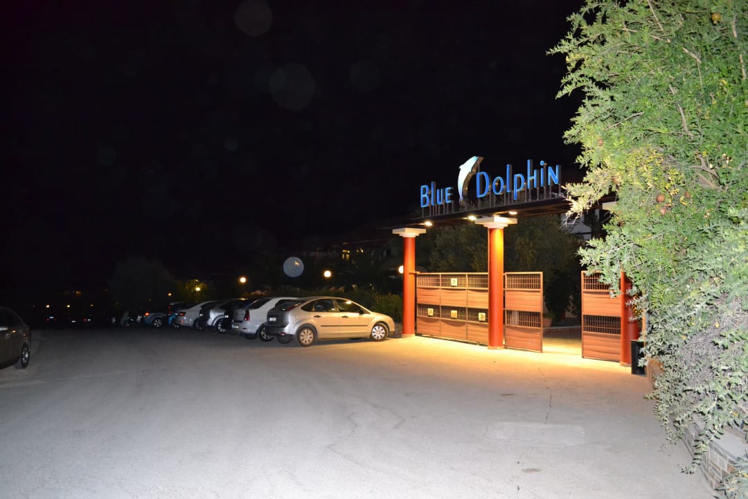 Eingangsbereich mit Zufahrt Blue Dolphin Resort Hotel