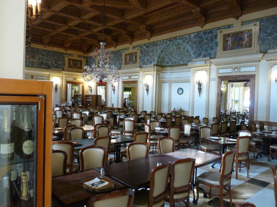 Einer der Speisesääle Hotel Britannia Excelsior