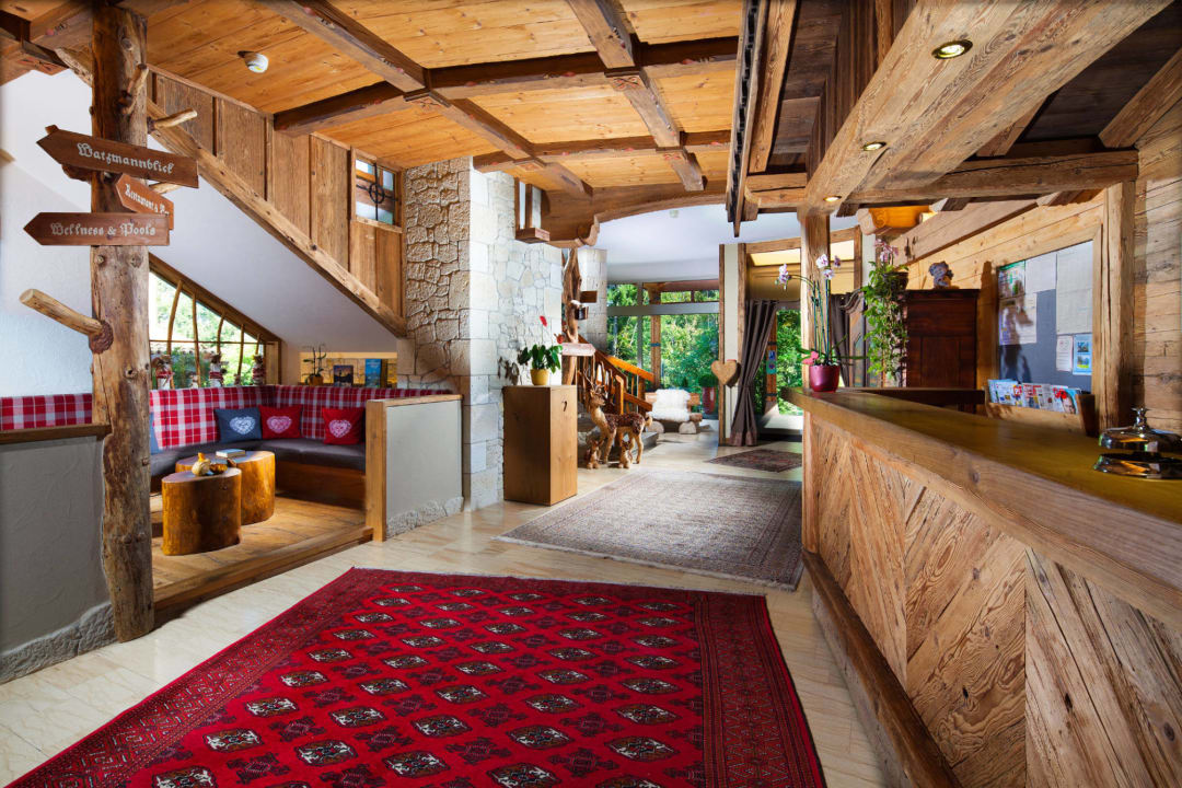 Lobby Alm- & Wellnesshotel Alpenhof