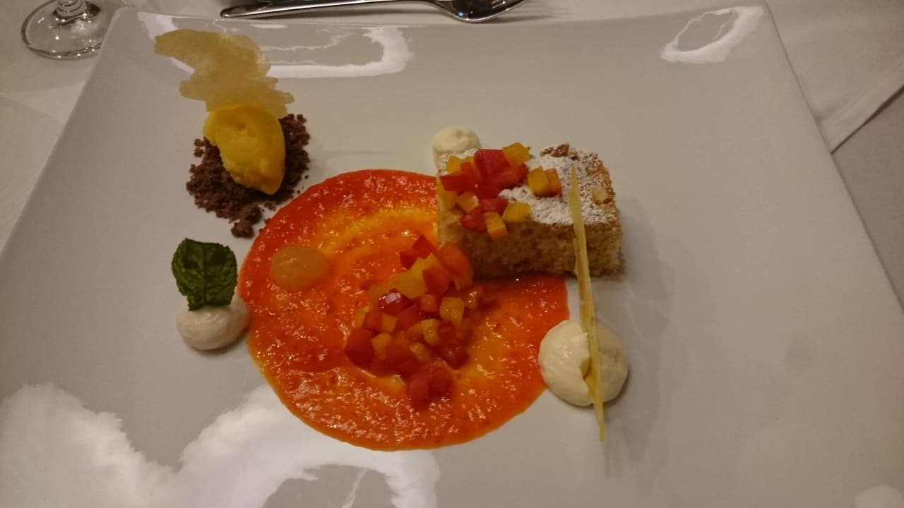 Nachspeise - Ananas vs. Paprika - unglaublich!! Almfamilyhotel Scherer
