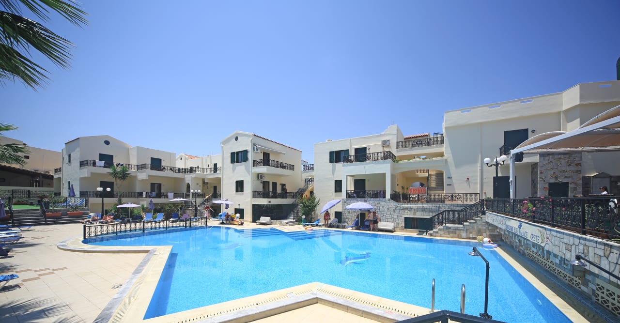 Pool Diogenis Blue Palace