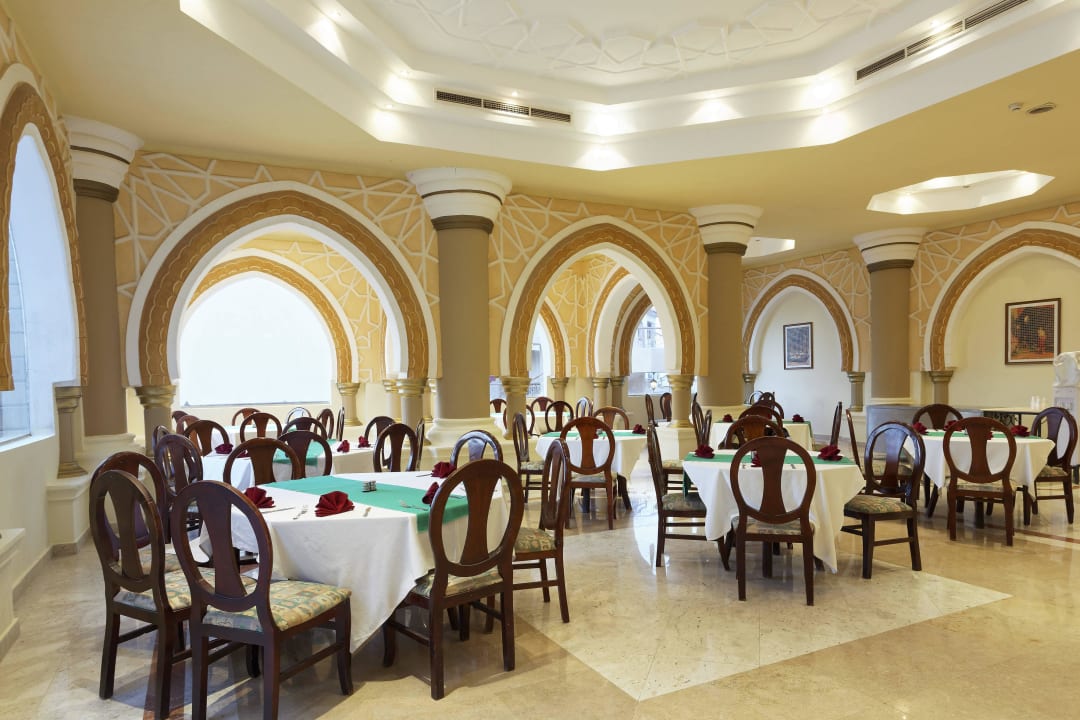 Main restaurant Pensée Royal Garden Beach Resort