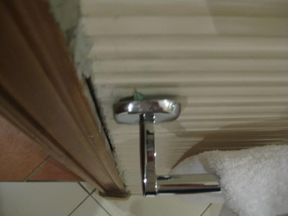 Badezimmer - Handtuchhalter Charmillion Gardens Aquapark