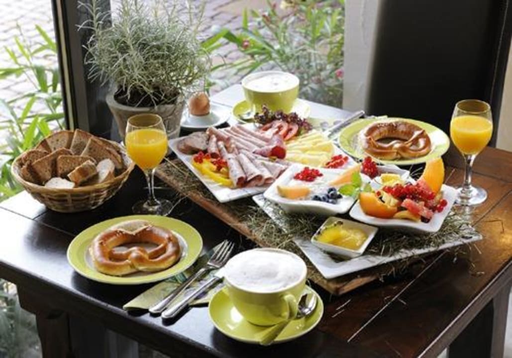 Frühstück in der Allgäuer Kräuteralm Allgäuer Kräuteralm