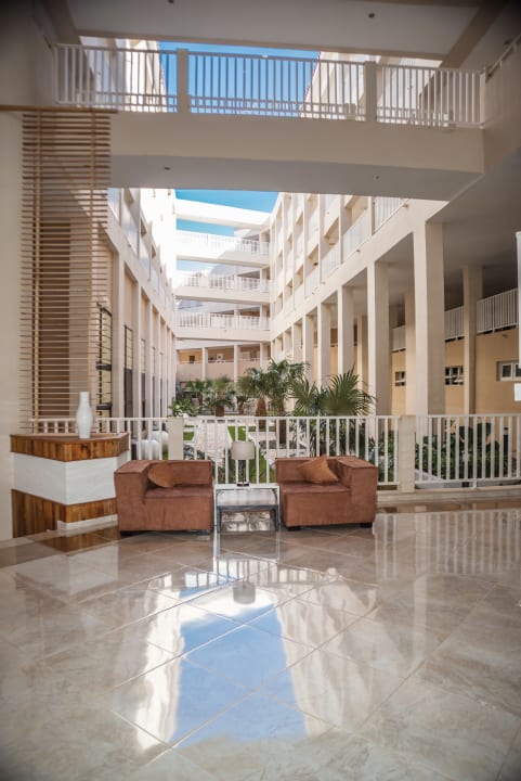 Lobby Sirenis Tropical Varadero