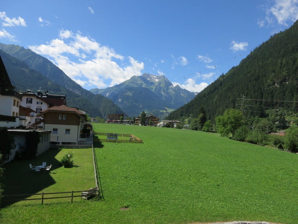 Ausblick vom Balkon Bellavista Neuhaus Zillertal Resort