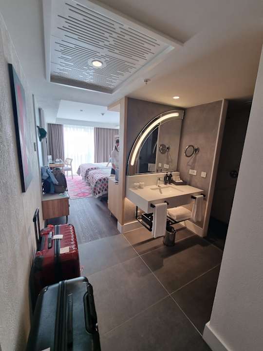 Zimmer Lara Barut Collection