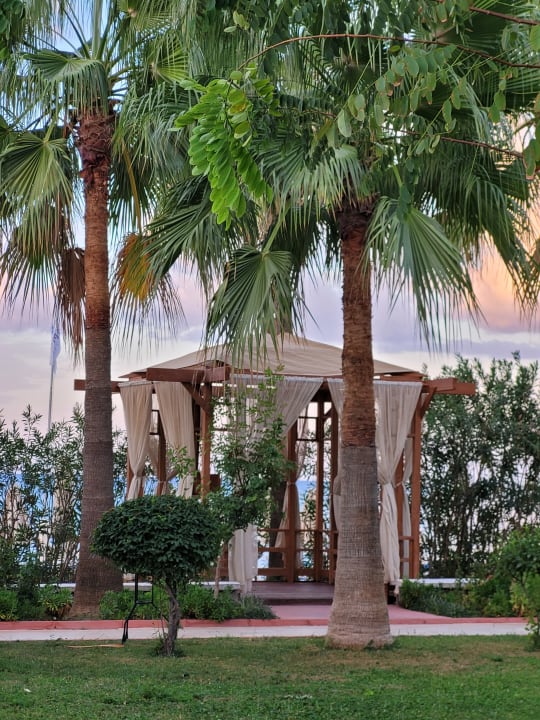 Gartenanlage Saphir Resort & Spa