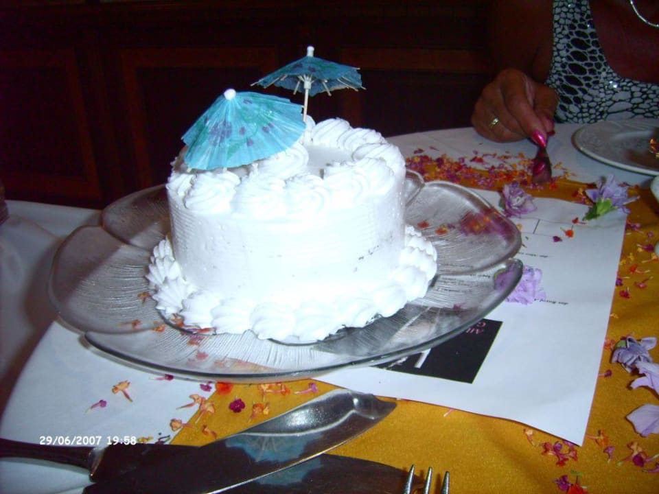 Gebutrstagstorte Royal Atlantis Beach Hotel