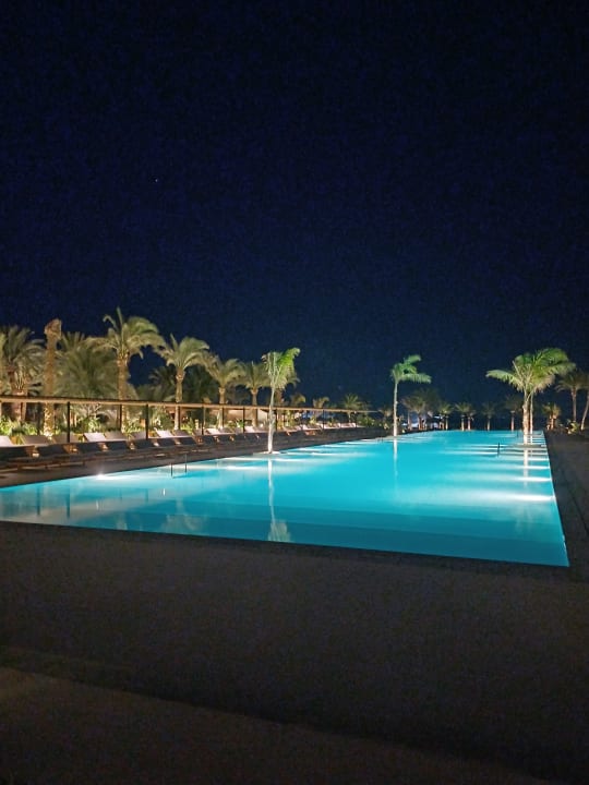 Pool Serry Beach Resort