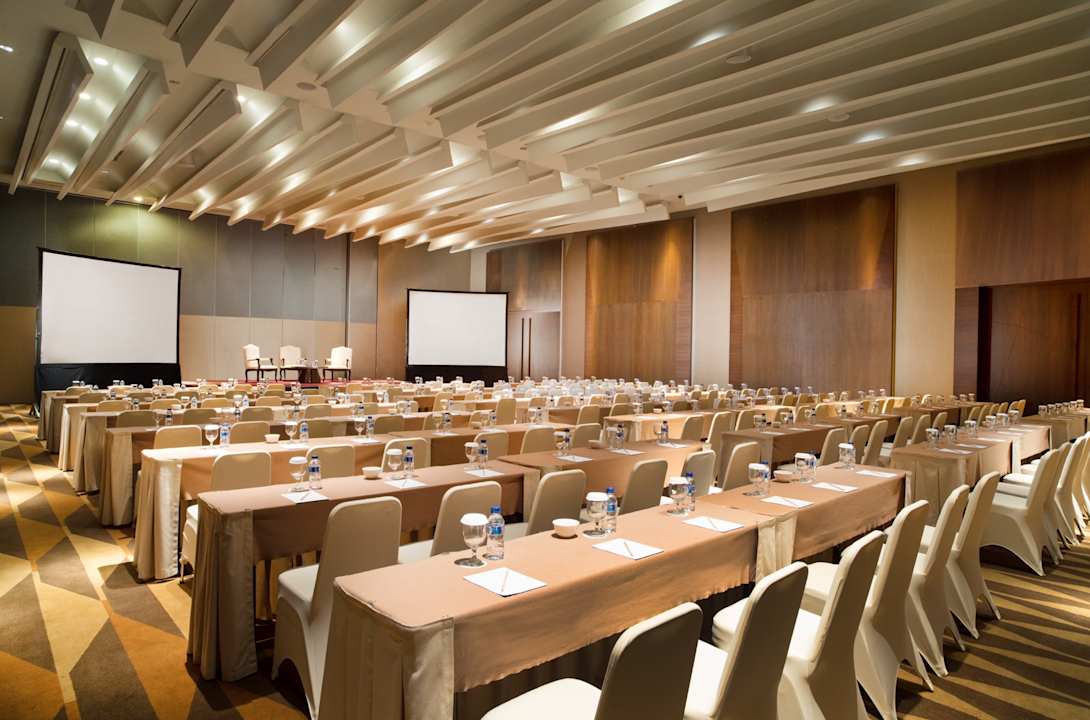 Sonstiges Hotel Santika Premiere Dyandra