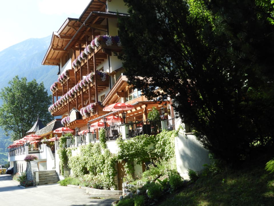 Außenansicht Hotel Tramserhof