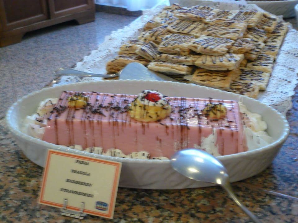 Erdbeerkuchen Royal Son Bou Family Club