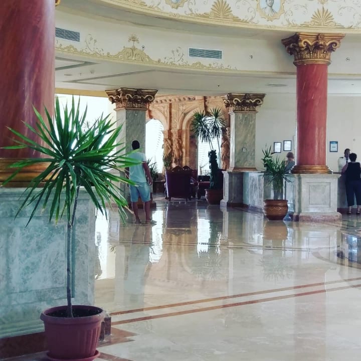Lobby Hotel Titanic Palace