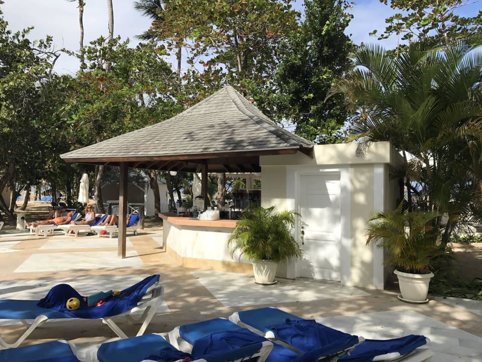 Pool Bar Bahia Principe Grand El Portillo