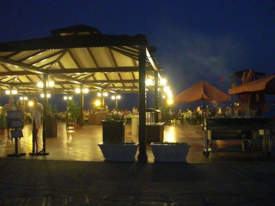 Eingang des Strandrestaurant Ali Bey Club