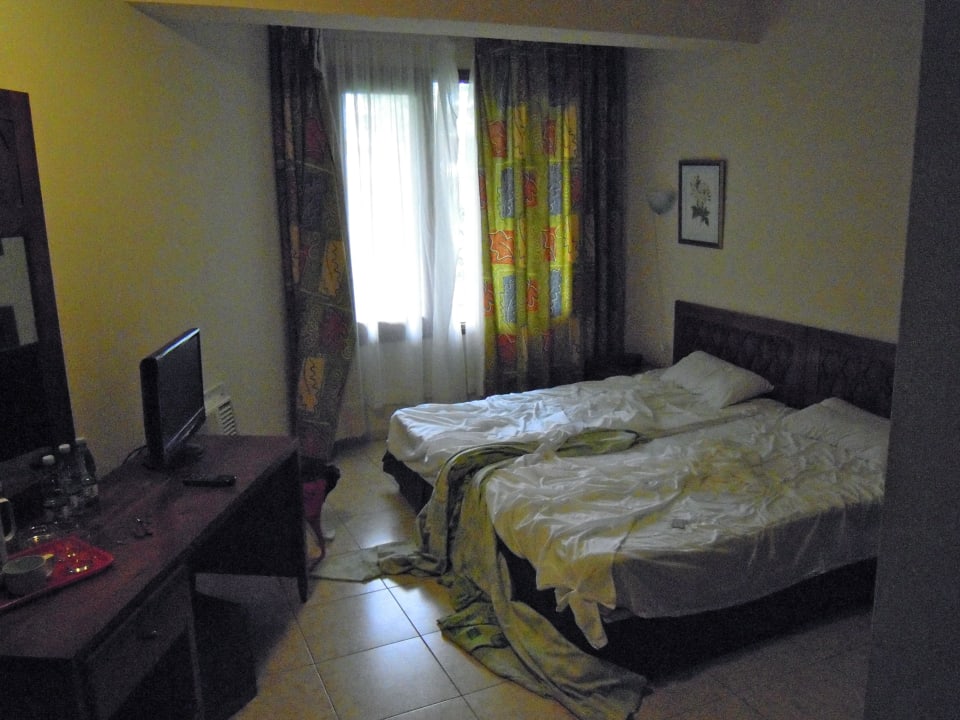 Dunkel aber i.O. Hotel Los Caneyes