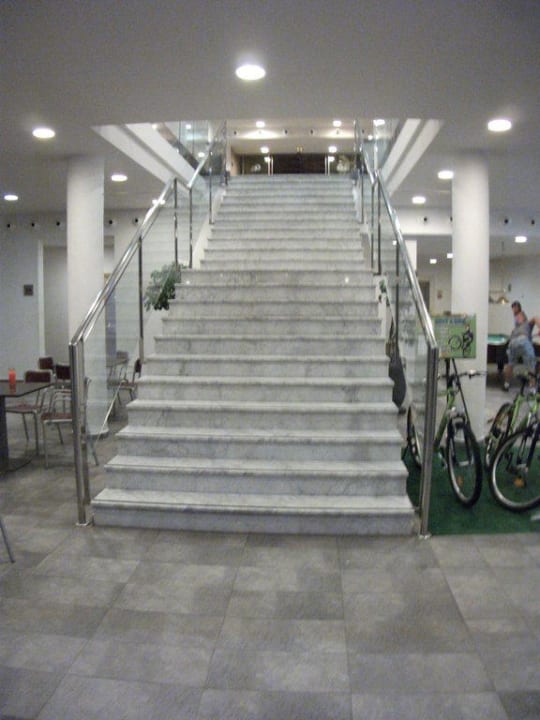 Treppe zur Lobby SBH Hotel Taro Beach