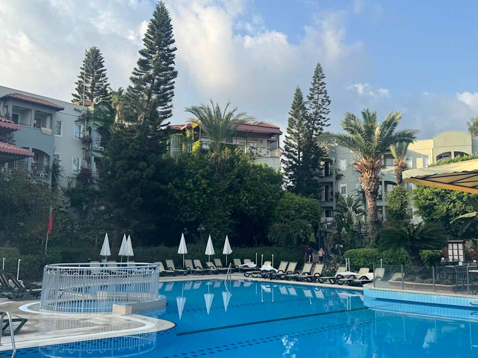 Pool Hotel Gardenia Beach